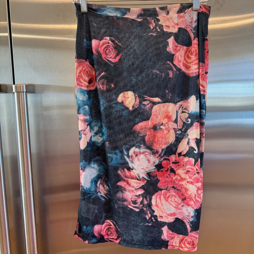 NWT Miaou Preston Skirt in Decades Rose Midi with Slit Floral - Picture 9 of 12